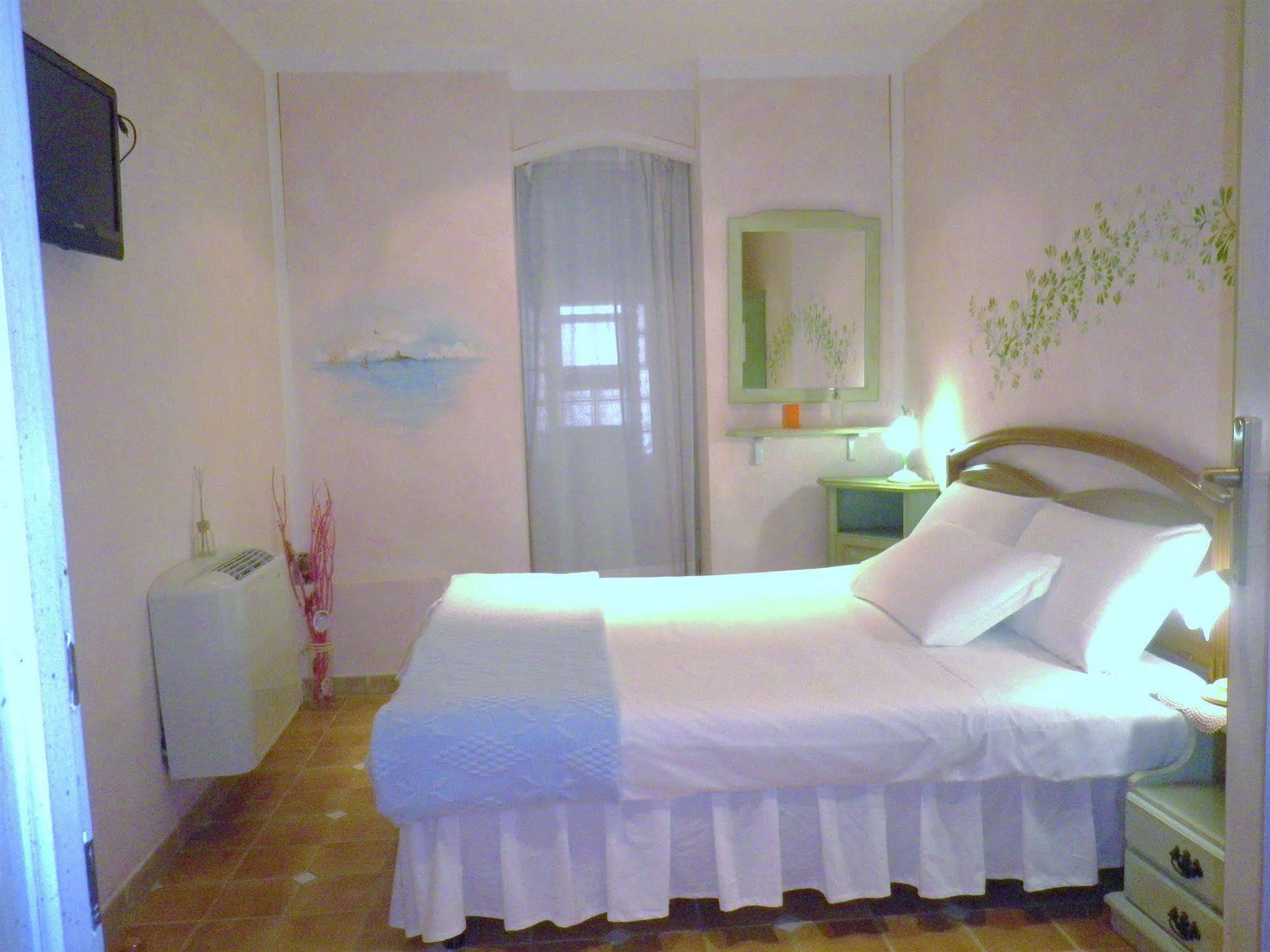 Elisart Guest House Альгеро Екстер'єр фото