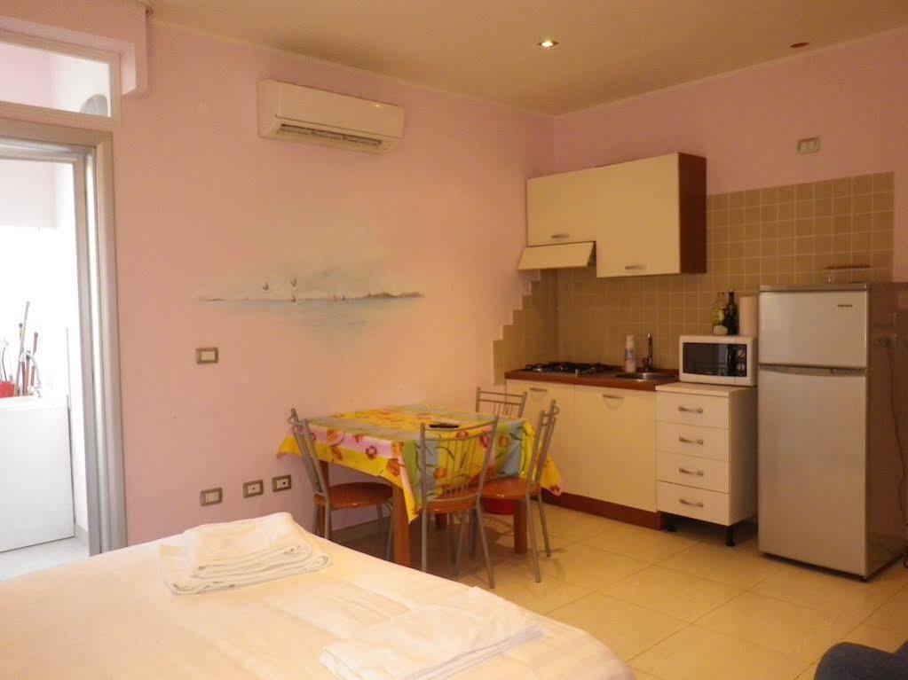 Elisart Guest House Альгеро Екстер'єр фото